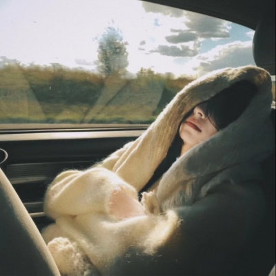 高级慵懒风女生头像