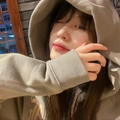 气质唯美治愈女生头像